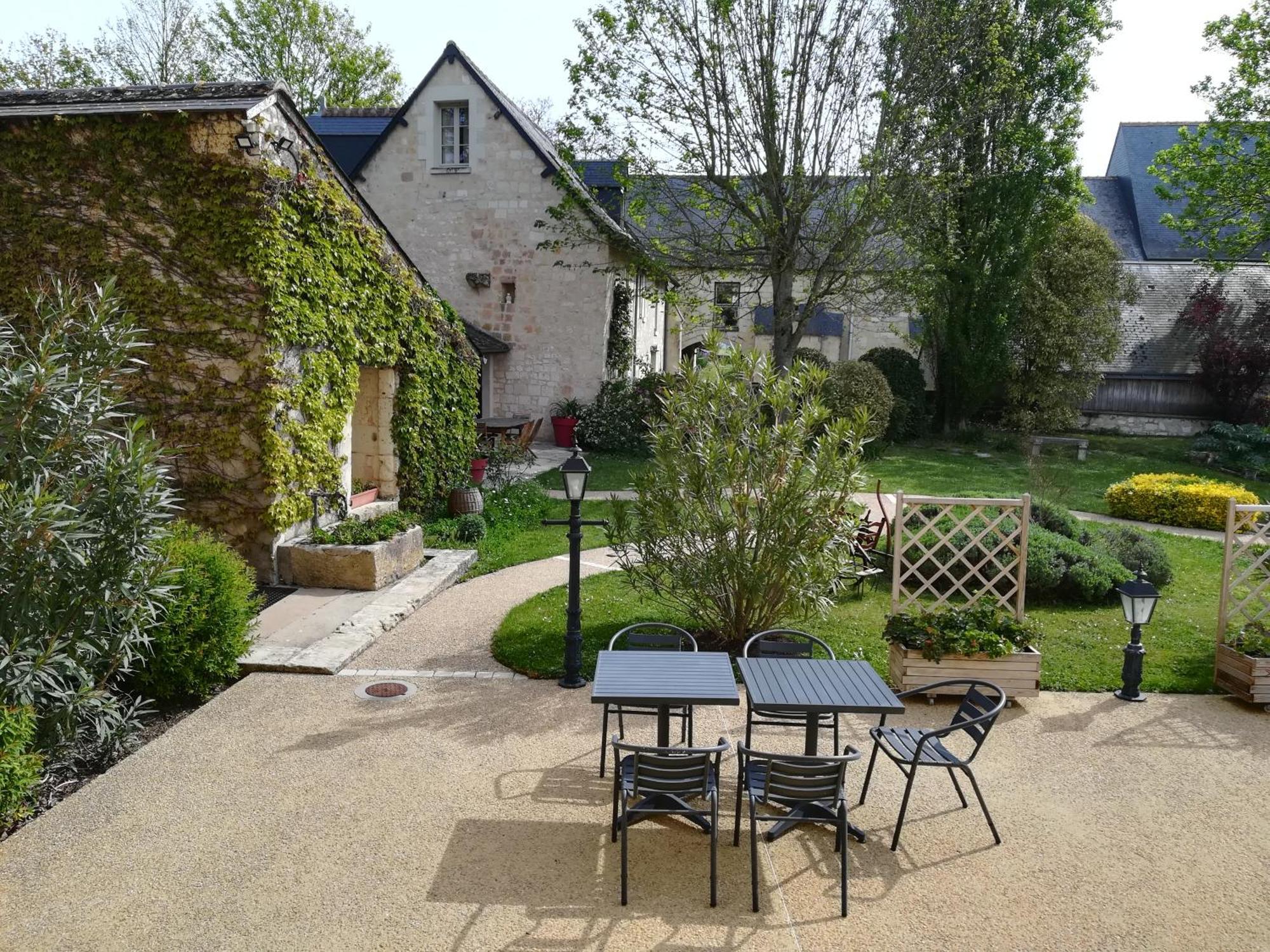 Manoir De L'Abbaye Acomodação com café da manhã Seuilly Exterior foto