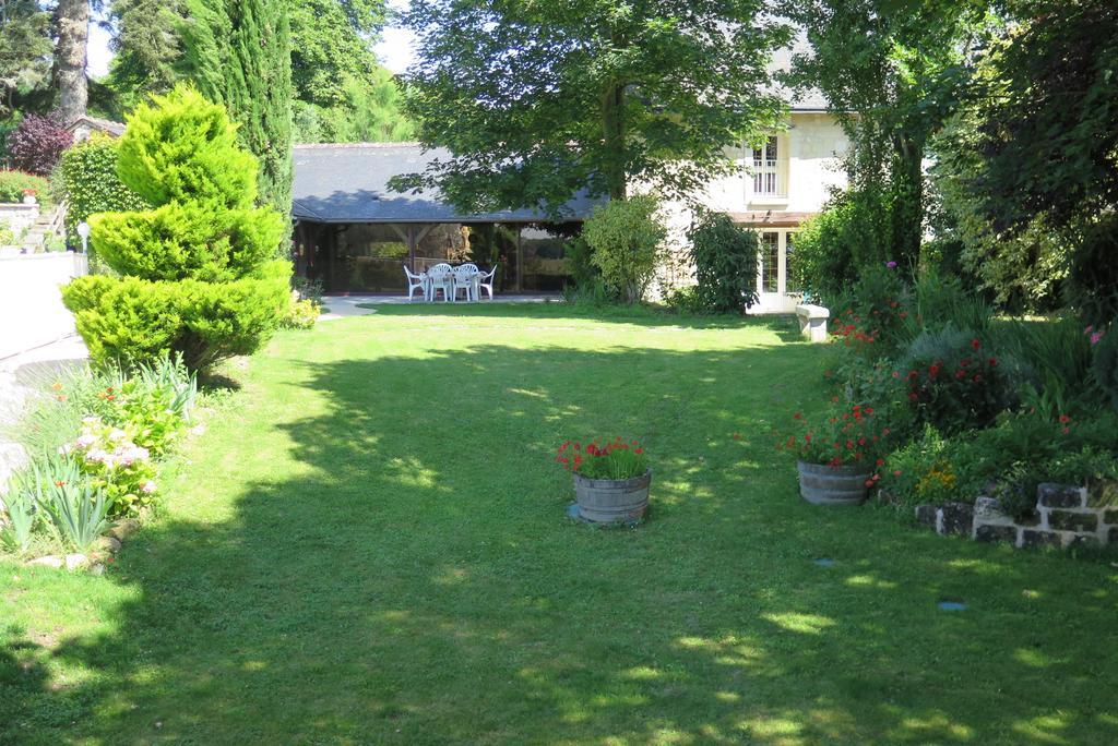 Manoir De L'Abbaye Acomodação com café da manhã Seuilly Exterior foto