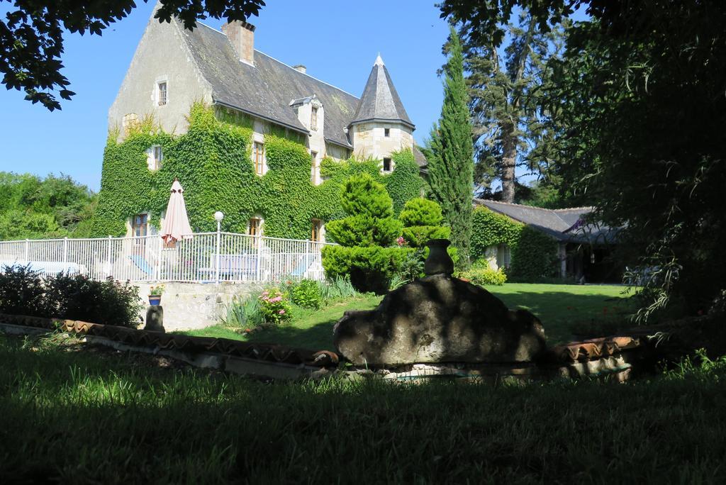 Manoir De L'Abbaye Acomodação com café da manhã Seuilly Exterior foto